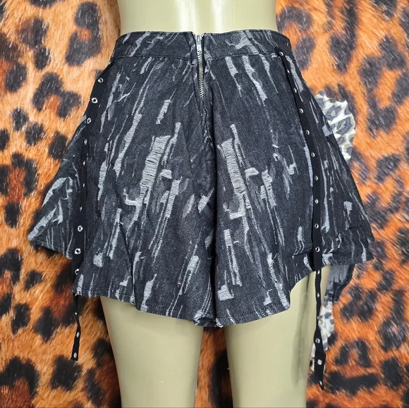 Feeling Wild Mini Skirt - Picture 6 of 12